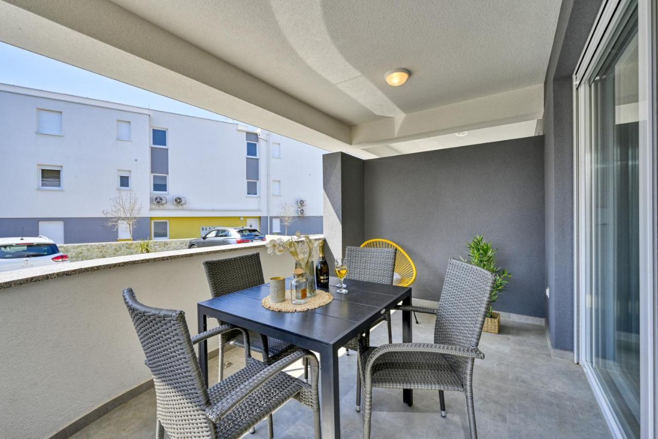 Relax Apartments Novalja Εξωτερικό φωτογραφία