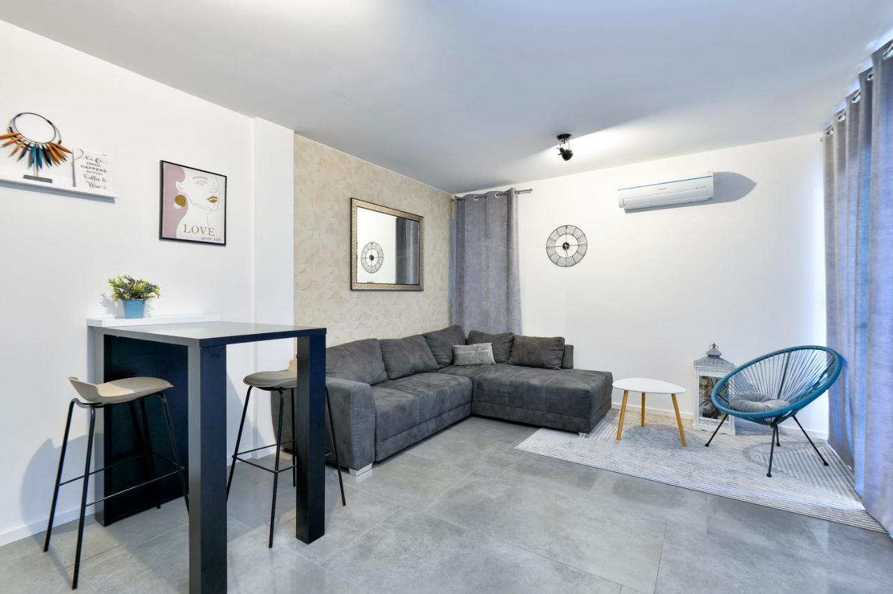 Relax Apartments Novalja Εξωτερικό φωτογραφία