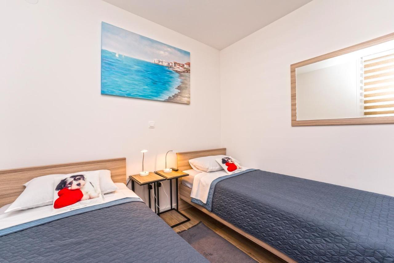Relax Apartments Novalja Εξωτερικό φωτογραφία
